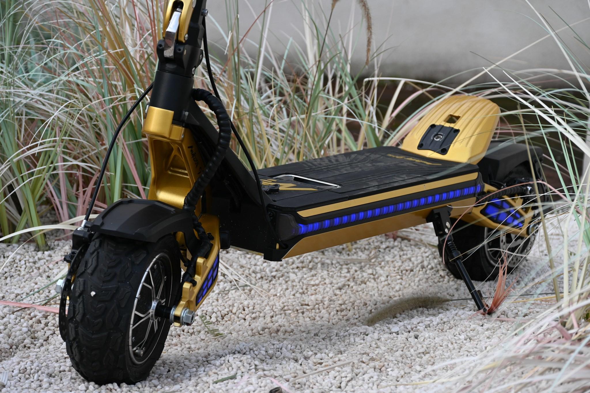 MUKUTA 9 PLUS ELECTRIC SCOOTER